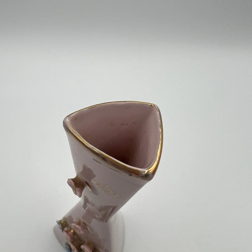 Vintage pink Bud Vase 3D Applied Flowers Gold Trim Triangular Base